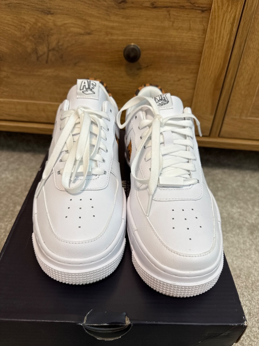 Nike Air Force 1 Pixel SE White Leopard Sneakers Size 8.5 Womens - Picture 3 of 4